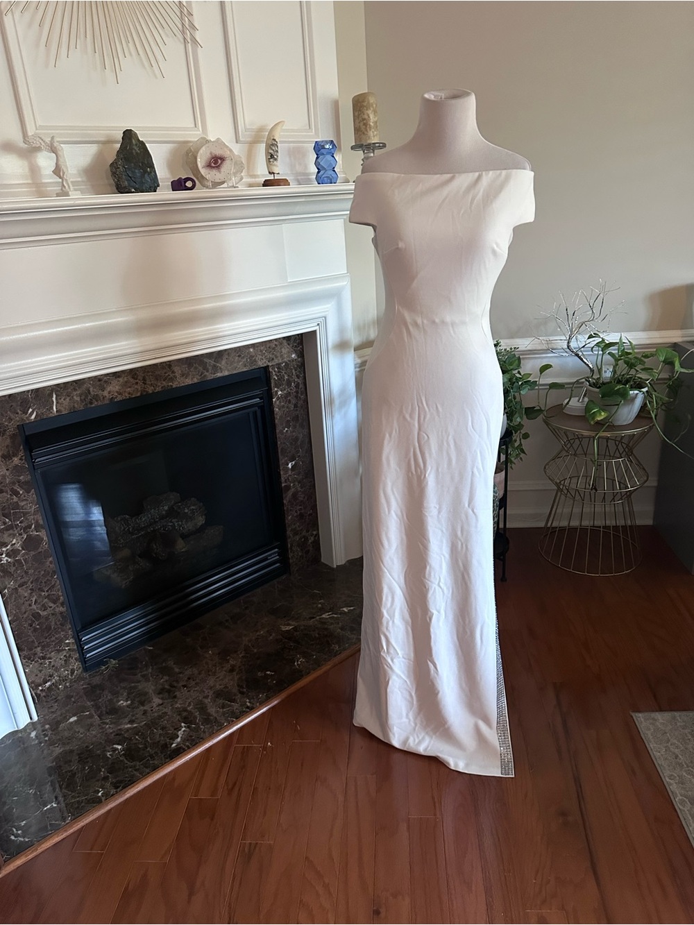 Calvin Klein White One-Shoulder Column Gown